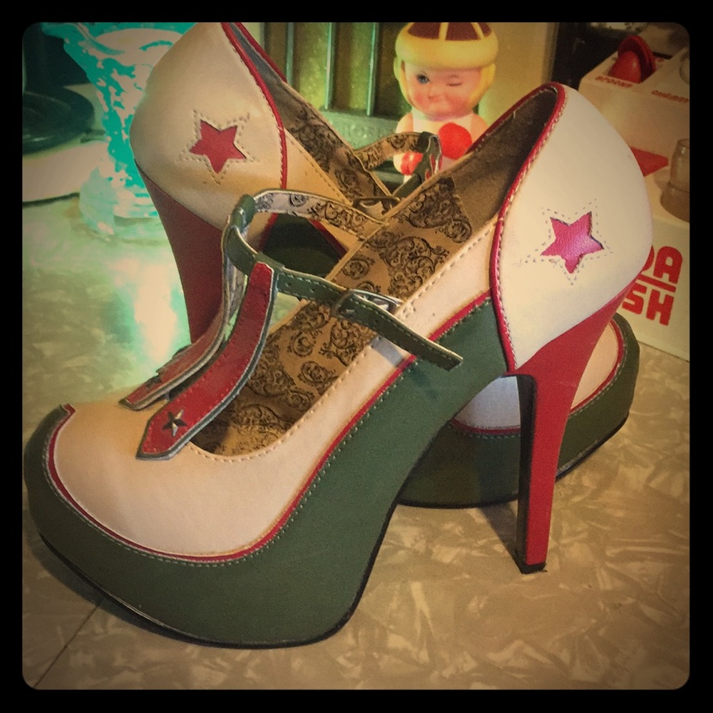 Bordello vintage military inspired heels